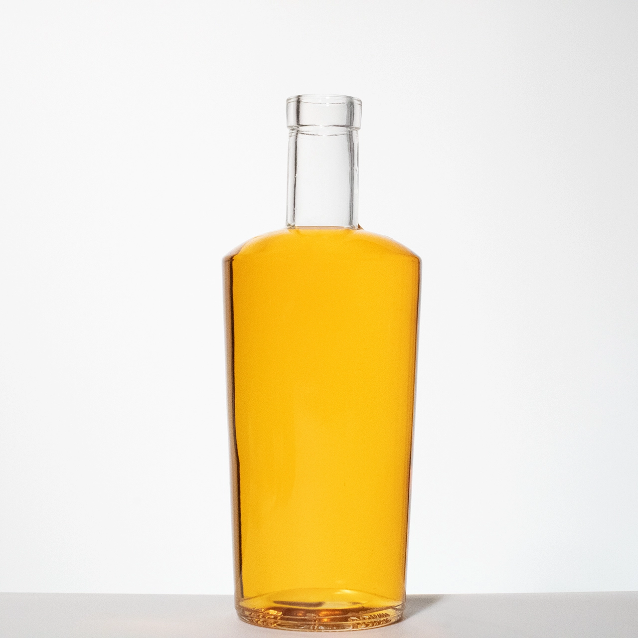 70cl spirit bottle with t cork finish yucca 700ml 520g